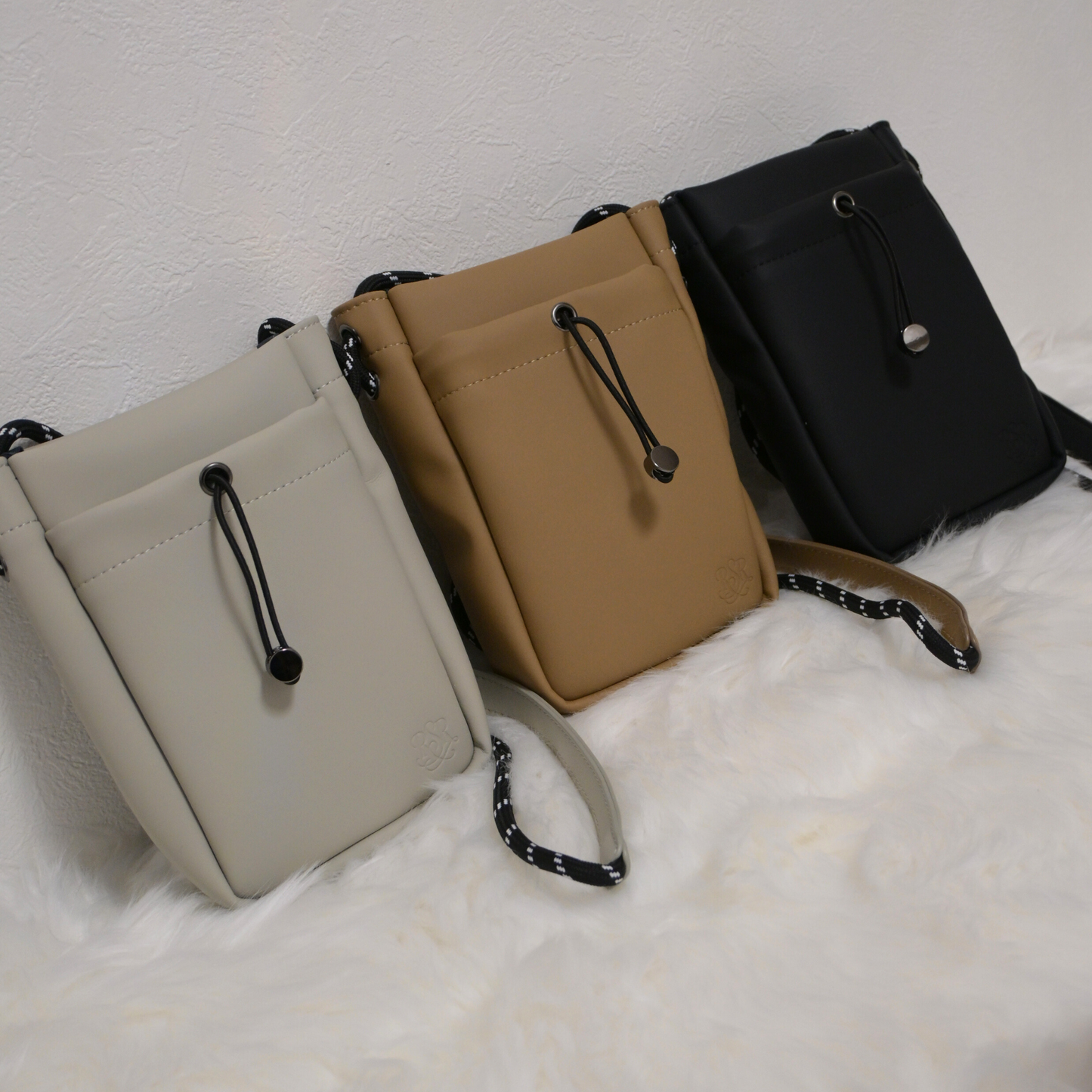 ROKUSTA Crossbody Bag