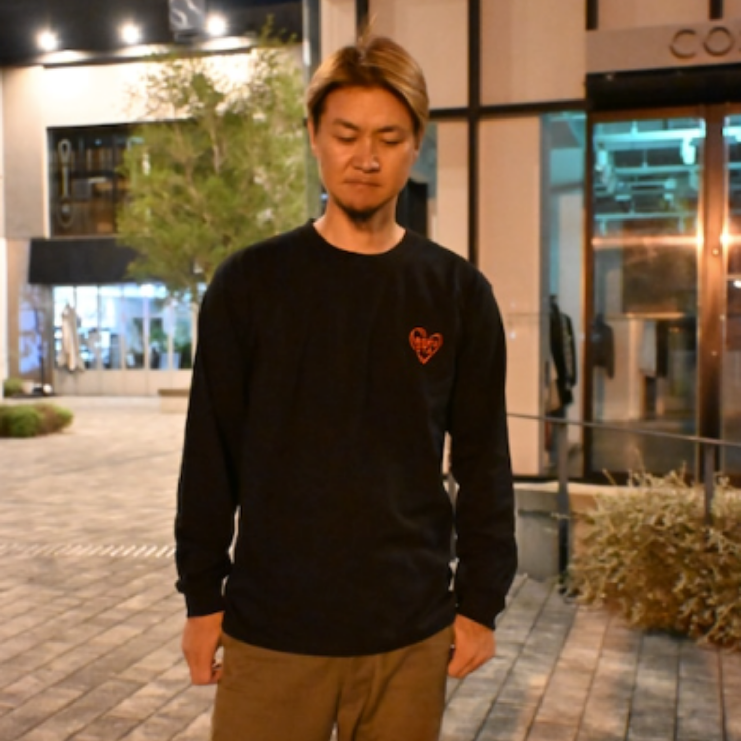 ROKUSTA Heart Embroidery Long Sleeve T-Shirt